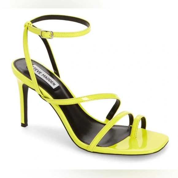 Steve Madden Shoes - Steve Madden
Cypruss Sandal Sz 7 Color lime